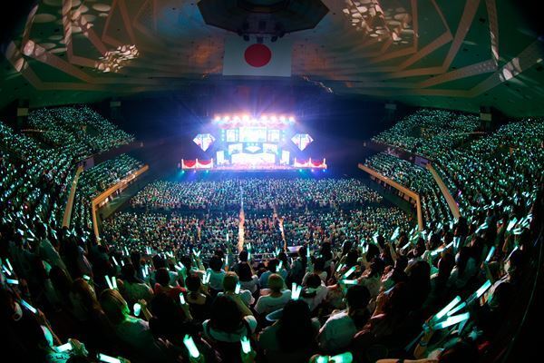 ≠MEが日本武道館でツアーファイナル　初の単独冠番組決定のサプライズも【レポート】