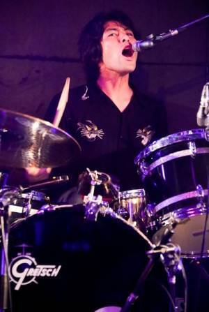 【ライブレポート】a flood of circle、全国ツアー中盤戦。会場を沸騰させる濃密なロックンロールショウ