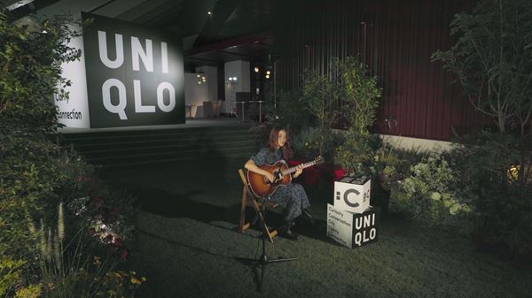 由薫、新曲「Blue Moment」弾き語りライブ映像公開