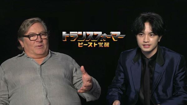 中島健人が英語で直撃インタビュー！　映画『トランスフォーマー』プロデューサーが語る“海外で活躍する俳優の心得”とは？