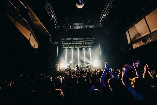 【ライブレポート】もさを。の夏ツアー東京公演「この夏の思い出は絶対に忘れません」