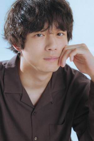 坂口健太郎がいつも健やかな理由「悩んだら距離を置いてみる」