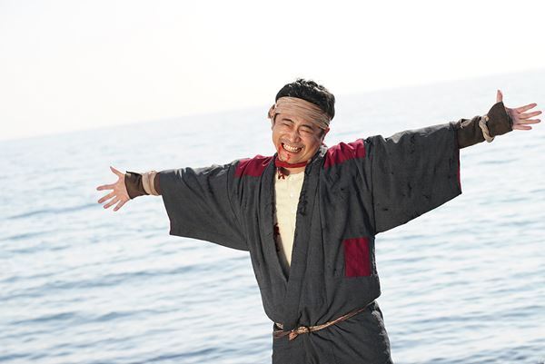 本日放送・配信『連続ドラマＷ ゴールデンカムイ』第2話に“辺見ちゃん”が登場！　場面写真16点も公開