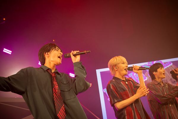 原因は自分にある。夏ツアー東京公演レポート「観測者のためにやっていることが自分たちの夢に変わっていく」