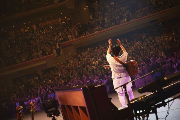 森山直太朗、一〇〇本ツアーを振り返る独占インタビュー “この長いツアーで僕はようやく成人式を迎えられたんです”