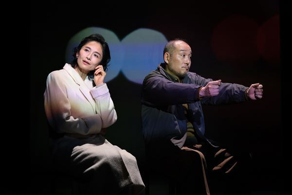 新国立劇場『デカローグ1～4』開幕　各舞台写真＆キャストコメント到着