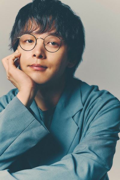 堤真一×中村倫也の二人芝居。ベテラン俳優と新進俳優を演じ、 二人にしかできない攻防を見せる。