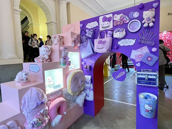 『Hello Kitty展 -わたしが変わるとキティも変わる-』レポート！　懐かしグッズや最新コラボアイテムなどからハローキティ50年の歩みを紹介