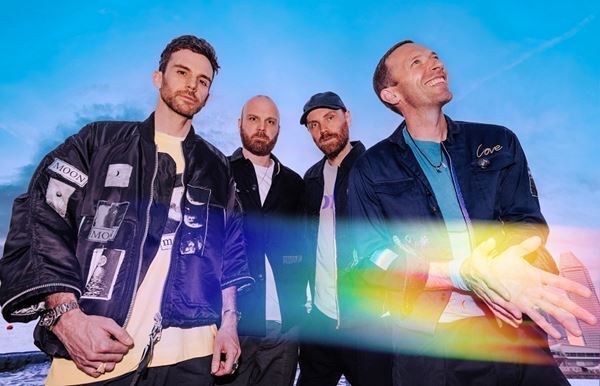 Coldplay、TWICEとのコラボ曲「WE PRAY（TWICE Version）」リリース決定
