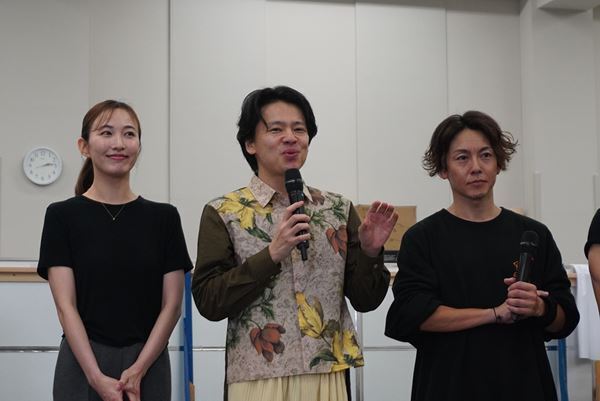 ミュージカル『SONG WRITERS』約10年ぶりの公演が来月開幕　屋良朝幸、中川晃教らが息の合った稽古を披露