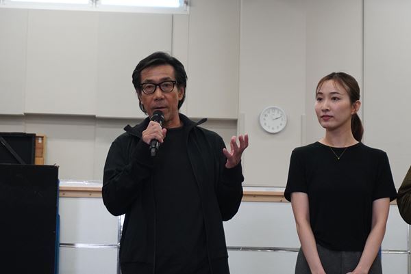 ミュージカル『SONG WRITERS』約10年ぶりの公演が来月開幕　屋良朝幸、中川晃教らが息の合った稽古を披露