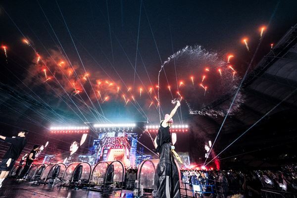 Stray Kids ワールドツアー、22万人のSTAYと紡ぐ「最強の時間」最終日の静岡・エコパスタジアムをレポート