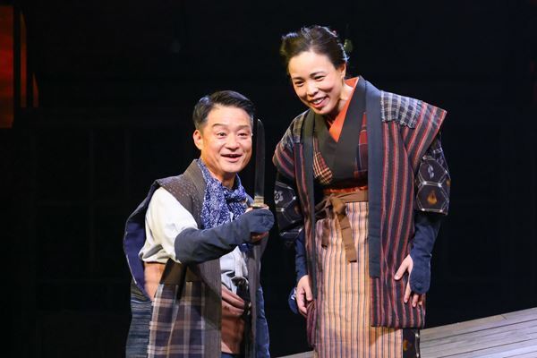 長塚圭史演出の舞台『花と龍』開幕「荒々しくも清らかな奮闘を劇場でご覧いただけたら」