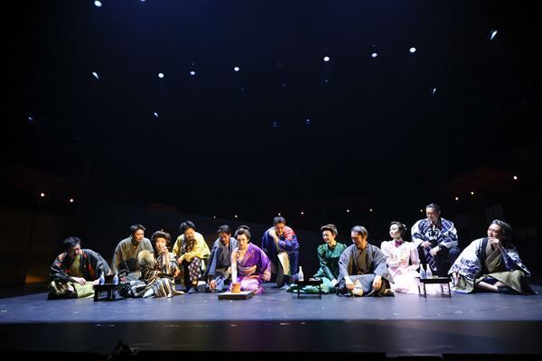 長塚圭史演出の舞台『花と龍』開幕「荒々しくも清らかな奮闘を劇場でご覧いただけたら」