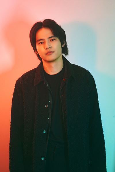 「青色ではない青春」快進撃を続ける水上恒司が挑む会話劇『シナントロープ』で描く等身大の悩みと希望