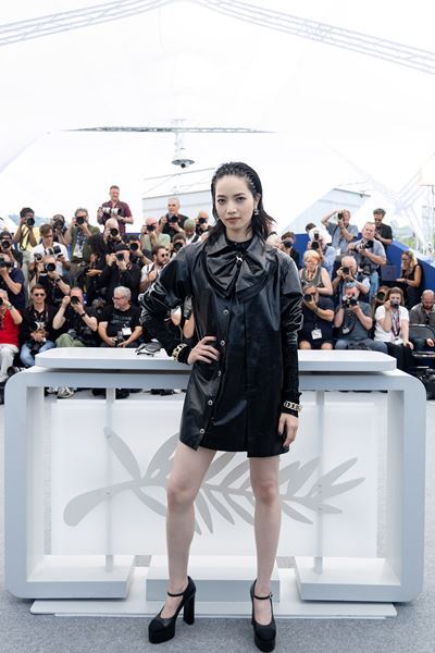 二宮和也「日本でもなかなか経験のできないことを海外で起こせた」『８番出口』小松菜奈らとともにフォトコールに登場