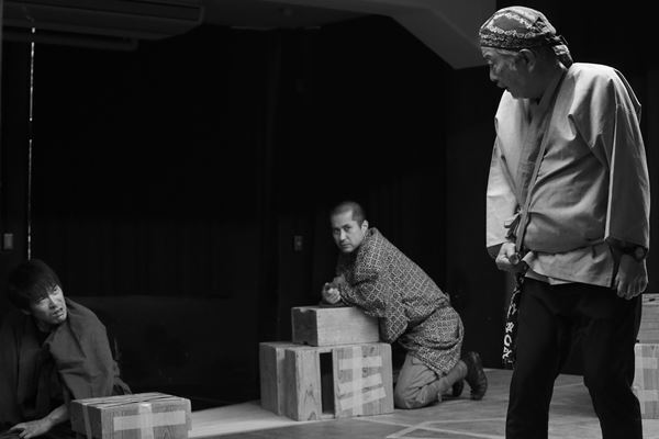 読売大賞受賞作を再構成しより重層的に。劇団チョコレートケーキ『ガマ』再演