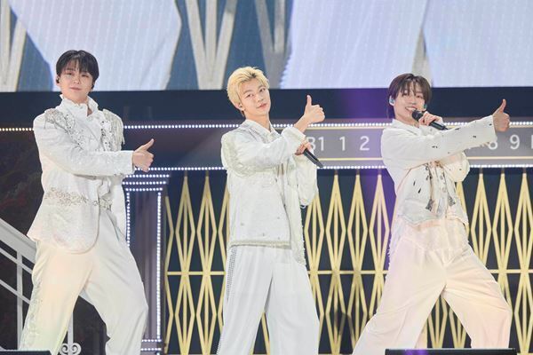 EBiDAN史上最大の“ホテル”開業！ 代々木3daysで見せた 9グループの絆「EBiDAN THE LIVE 2025 HOTEL NINE STAR」最終日レポート