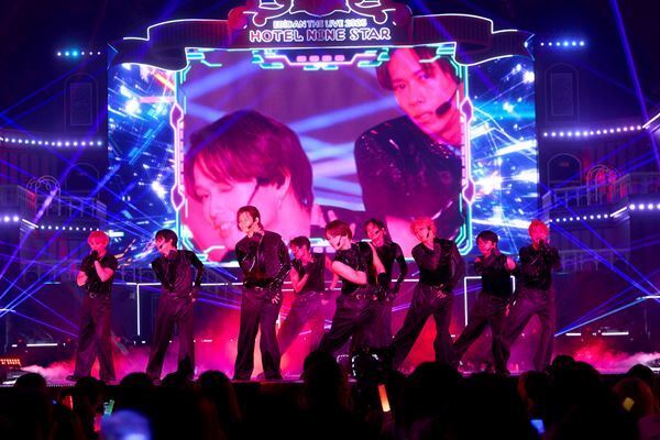 EBiDAN史上最大の“ホテル”開業！ 代々木3daysで見せた 9グループの絆「EBiDAN THE LIVE 2025 HOTEL NINE STAR」最終日レポート