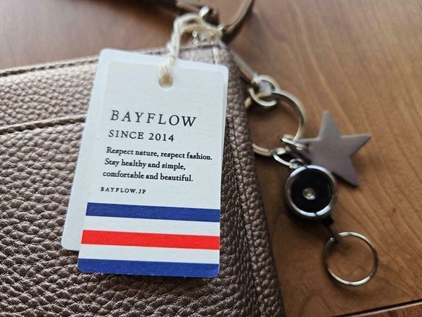 スマホとお財布がひとつに♪「多機能ウォレットショルダー」を正直レビュー　カードもたくさん入って使いやすい！