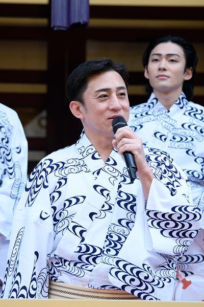 松本幸四郎「夏の暑さを吹き飛ばす時間に」 歌舞伎座「八月納涼歌舞伎」劇場前イベントで意気込みを語る