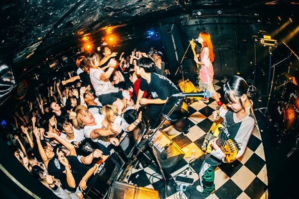 カライドスコープ × May Forth × Reccaが魅せた真っ向勝負の大熱演！ 『3×3×3 Tour』下北沢SHELTERを熱狂レポート