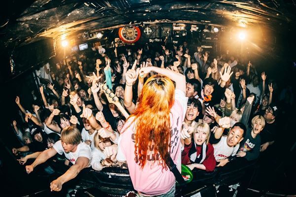 カライドスコープ × May Forth × Reccaが魅せた真っ向勝負の大熱演！ 『3×3×3 Tour』下北沢SHELTERを熱狂レポート