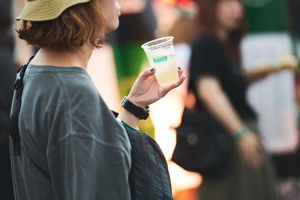 アイリッシュウイスキー・THE BUSKER IRISH WHISKEYとクリープハイプがタッグを組みイベント開催　「ナイトオンザプラネット」のライブ映像公開