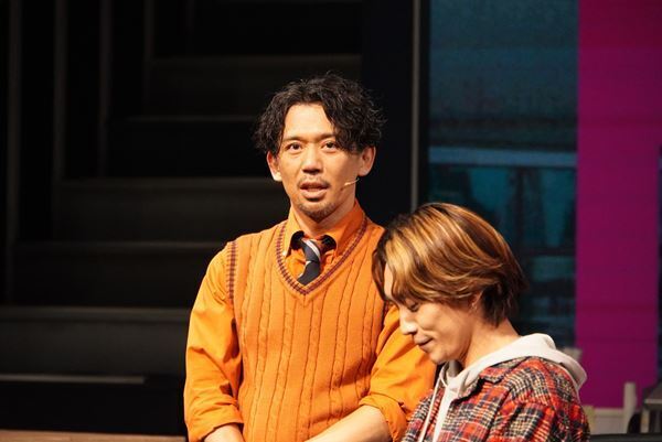 ささいな変化が楽しみになるように　ウォーリー木下演出×薮宏太主演、音楽劇『MONDAYS』上演中