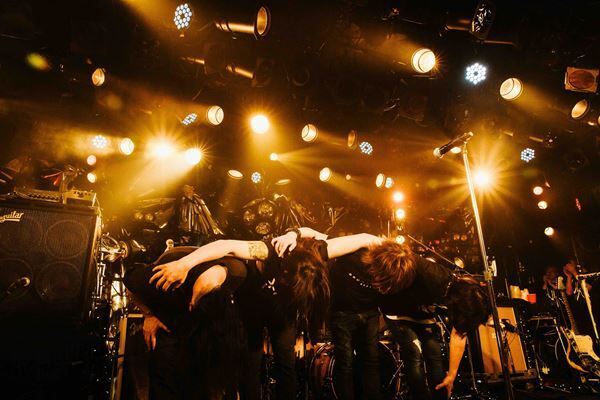 INORAN（LUNA SEA）、再録アルバム 『ニライカナイ-Rerecorded-』を携えたリヴァイヴ・ツアー完走 「『ニライカナイ』は終わらない」宣言が示す、旅の続き【オフィシャルレポート】