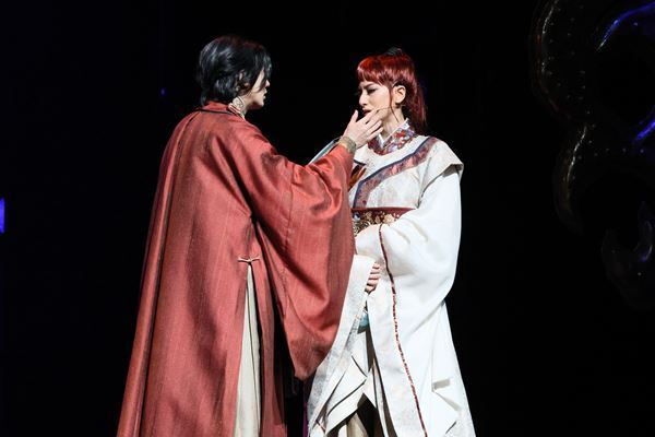 【レポート】柚香光、異界へ降り立つ。壮大なスケールで描かれるミュージカル『十二国記』、世界初演がついに開幕