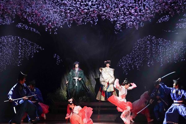 生田斗真、中村倫也らが出演　劇団☆新感線44周年興行『バサラオ』東京公演が開幕