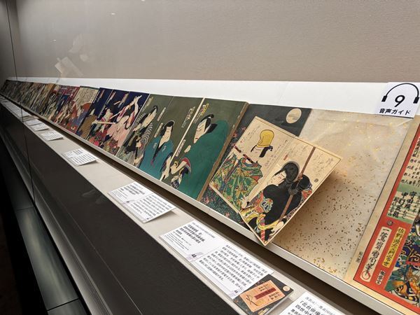 『豊原国周 生誕190年 歌舞伎を描く』展示の模様をレポート　初公開の錦絵帖から、色鮮やかな役者絵の優品を一挙展示