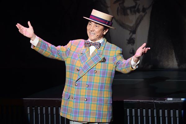 市村正親、パワーの源は「やっぱり肉」　歴史ある劇場で“エノケン”の半生を演じきる