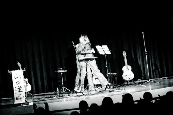 佐々木亮介主催"雷よ静かに轟け”第十夜は山口洋(HEATWAVE)を迎え開催「洋さんを見て思うのは、そのままでいいってこと」