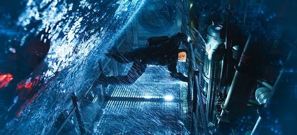 トム・クルーズの新たな挑戦！ 『ミッション：インポッシブル』決死の潜水艦スタントの裏側を捉えた特別映像公開