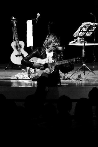 古市コータローをゲストに迎えた『佐々木亮介弾き語り興行“雷よ静かに轟け”第四夜』オフィシャルレポート