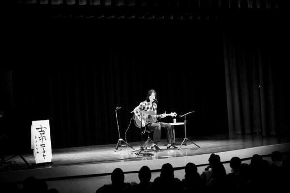 古市コータローをゲストに迎えた『佐々木亮介弾き語り興行“雷よ静かに轟け”第四夜』オフィシャルレポート