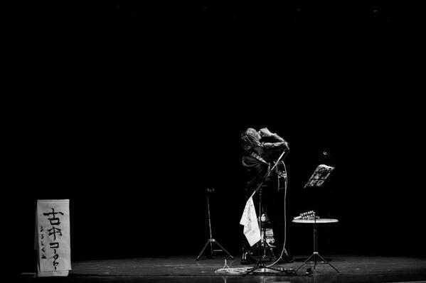 古市コータローをゲストに迎えた『佐々木亮介弾き語り興行“雷よ静かに轟け”第四夜』オフィシャルレポート