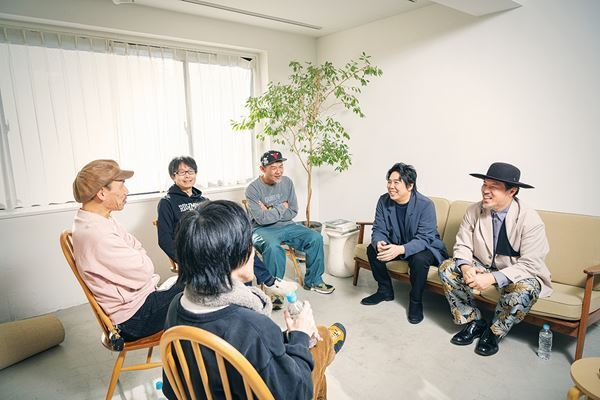 フラワーカンパニーズ × スキマスイッチ　特別対談！　短期集中連載　その② 掘り起こされる2組にまつわる数々の記憶