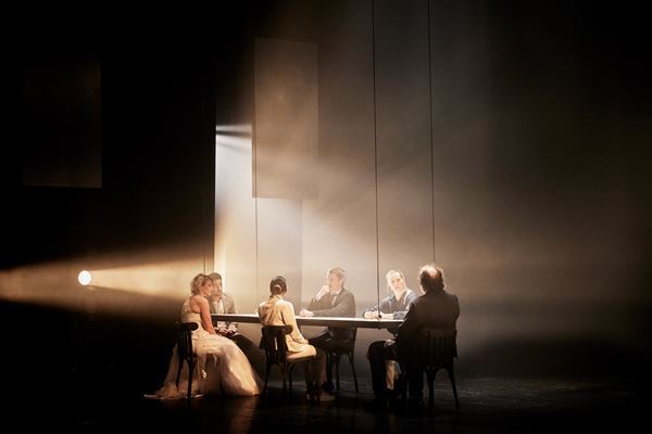 まもなく開幕！　カンパニー・ルーブリエ／ラファエル・ボワテル『Ombres Portées／キャストシャドウ』で体感する現代サーカスの新境地