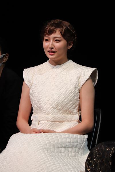 天海祐希が世界的ダンサー、アダム・クーパーと夢の共演「ご褒美です！」新作舞台『レイディマクベス』開幕