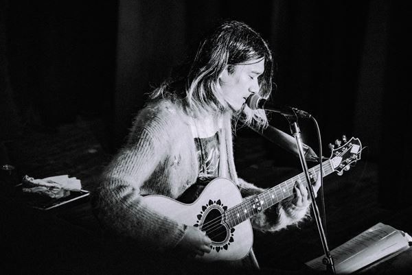 ロックと落語の奇跡の共演！佐々木亮介主催 "雷よ静かに轟け” 第十一夜は盟友・春風亭昇羊との"対バン"が実現「こんな友達がいるって自慢したかったんだよね」