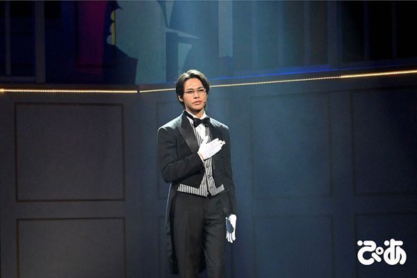 上田竜也が櫻井翔から受けた役作りのアドバイスとは？　音楽劇『謎解きはディナーのあとで』開幕