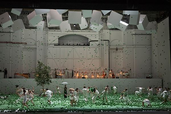 パリ・オペラ座の話題作、アレクサンダー・エクマンの『PLAY』2025年7月に日本で上演