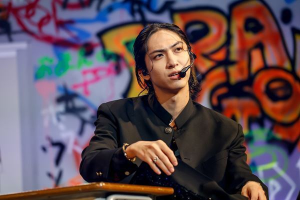 【ライブレポート】「SUPER★DRAGON DRA FES 2024」絆の強さを確かめた3時間 「この9人とBLUEで9周年を迎えられた奇跡を抱きしめたい」