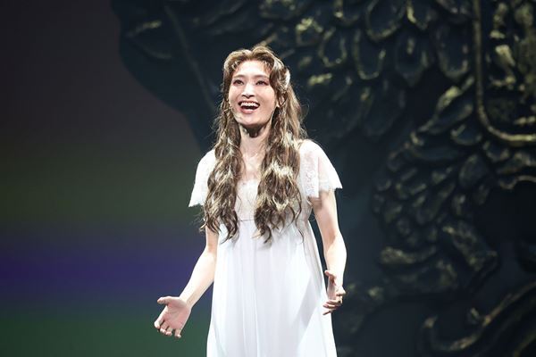 『エリザベート』25周年、新時代へ――望海風斗＆明日海りおが挑む“リアルな皇妃”