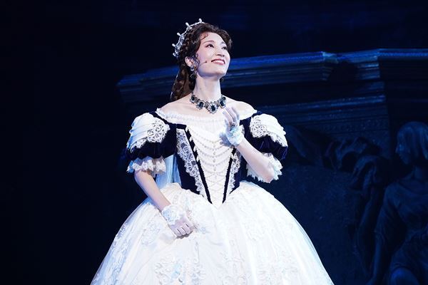 『エリザベート』25周年、新時代へ――望海風斗＆明日海りおが挑む“リアルな皇妃”