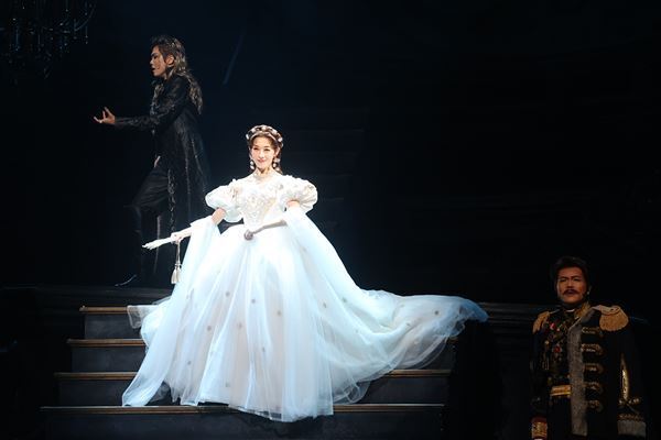 『エリザベート』25周年、新時代へ――望海風斗＆明日海りおが挑む“リアルな皇妃”