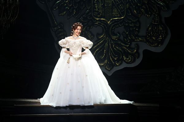 『エリザベート』25周年、新時代へ――望海風斗＆明日海りおが挑む“リアルな皇妃”